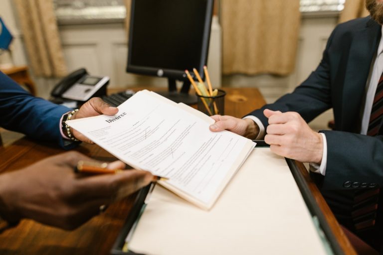 How Much Does a Divorce Lawyer Cost in Florida?